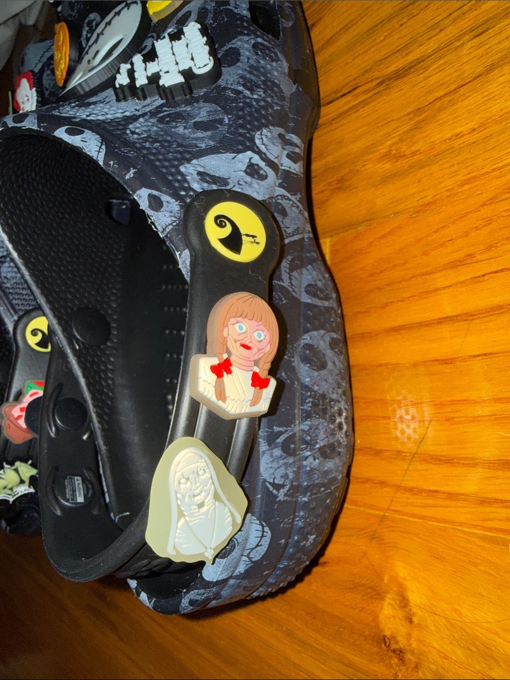 CROCS Jack Skellington Clogs with Charms - Picture 5 of 11